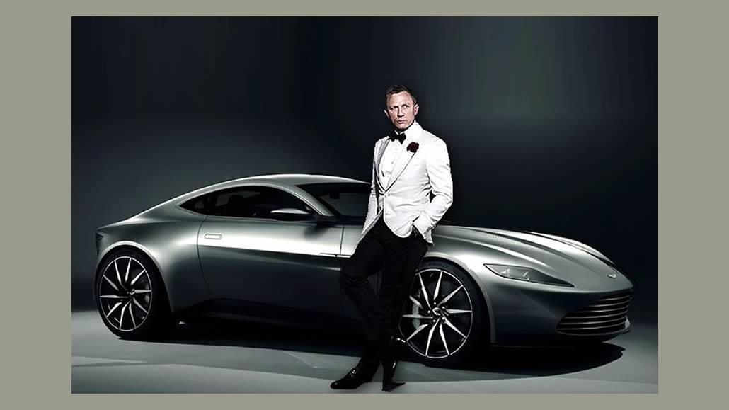 Daniel Craig con Aston Martin DB10