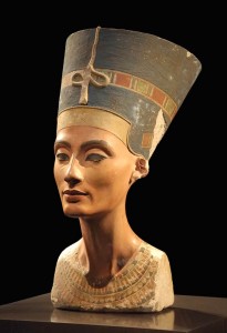 Statua di Nefertiti al Neues Museum di Berlino