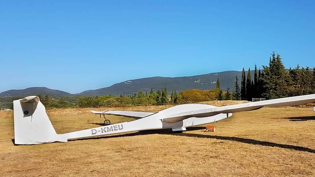 Aliante su pista Aerodromo Fayence