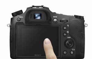 Sony RX10 IV touchscreen