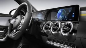 Mercedes-Benz User Experience su Mercedes A