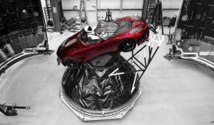 Tesla Roadster rosso ciliegia