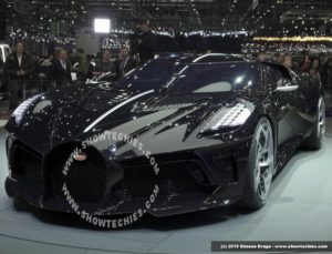 La voiture noire Bugatti