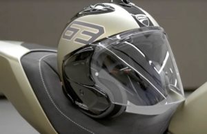 Ducati Diavel 1260 casco con 63