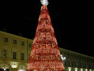 Come illuminare un albero di Natale