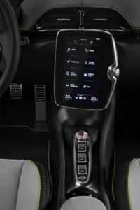 McLaren Artura infotainment e connessioni