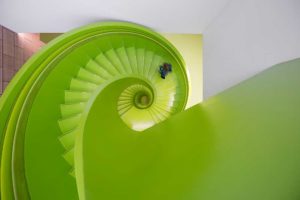 Campus LEGO scala verde a spirale