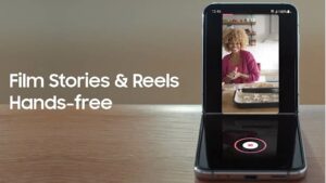 Galaxy Z Flip4 stabile senza treppiede per foto e video a mani libere