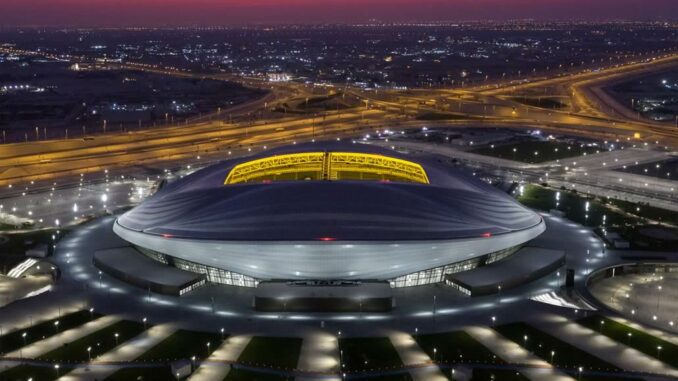 Stadio Al Janoub vista notturna