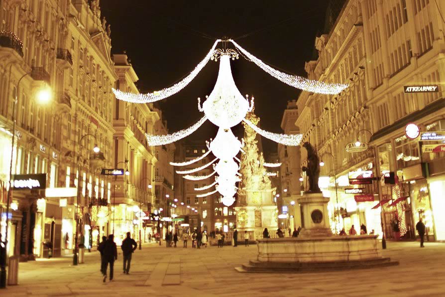 Luci di Natale 2022 Vienna Lampadari a Graben
