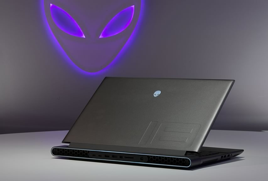 Alienware laptop m18