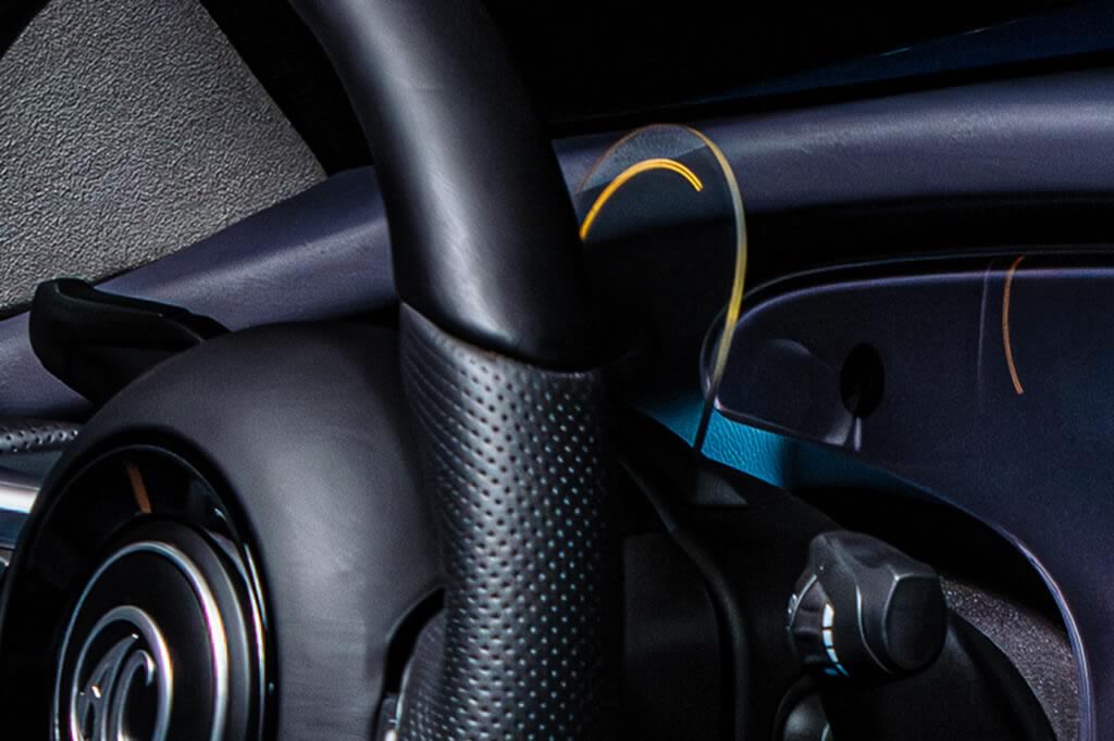 AC Cobra GT Roadster display Digital Glass traslucido per visualizzazione aumentata