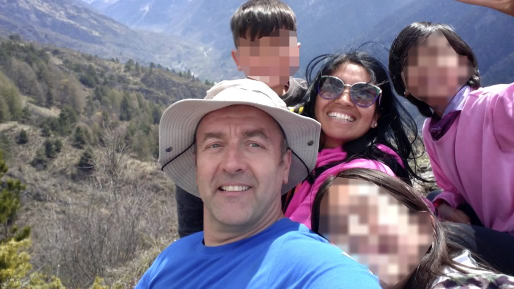Mauro Paoletti appassionato di bricolage e maker della cucina e tavolo con i pallet riciclati