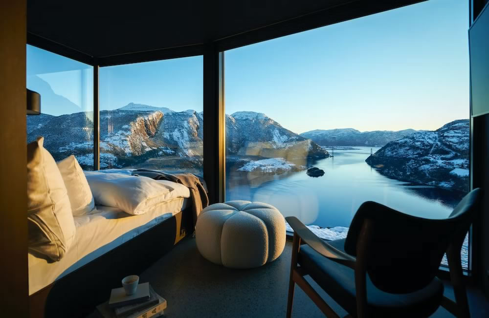 Interni cottage con vista Lysefjorden da camera da letto