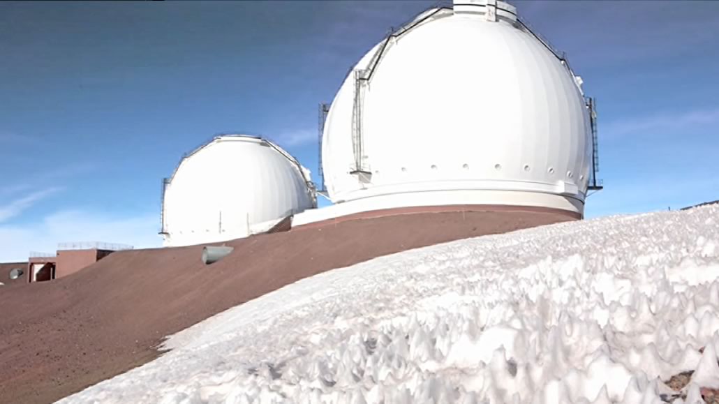 Osservatorio "Keck" con due telescopi gemelli sulla sommità del vulcano Mauna Kea, nelle isole Hawaii