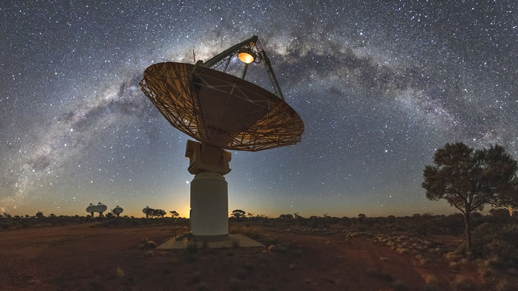 ASKAP antenna parabolica nel deserto australiano