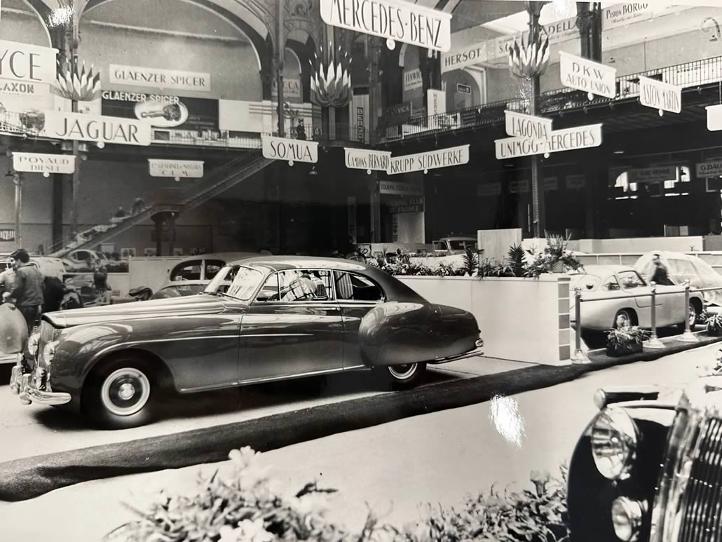 Bentley R-Type Continental Fastback 1952 – all’esposizione di Parigi nel 1952 (foto d’epoca)