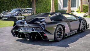 Lamborghini Veneno Roadster 2015 vista retro