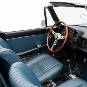 275 GTS interni