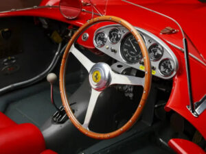 Ferrari 500 TRC – volante e cruscotto