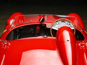 Ferrari 500 TRC – vista carrozzeria dall’alto con postazione pilota